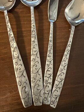 Vintage EPIC Stainless Flatware Set Urban Pattern 4-Piece Includes Serving & Din